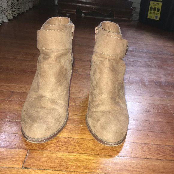 Forever 21 Suede Heeled Tan Boots - Picture 2 of 5